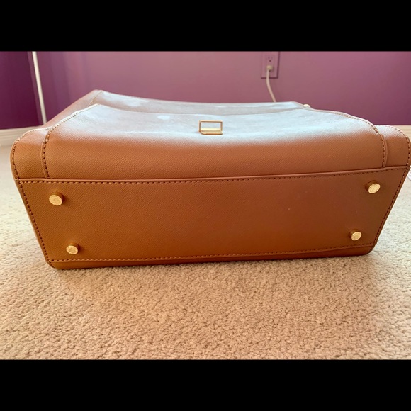 Danier leather beige laptop bag - Picture 5 of 6